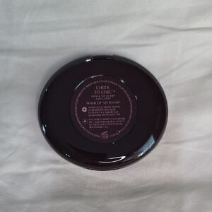 Charlotte Tilbury Cheek to Chic Blush 'Walk of No Shame' - deep plum compact